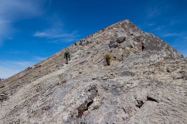 many people at the peak of ha ling mountain (L) - Photo, Image