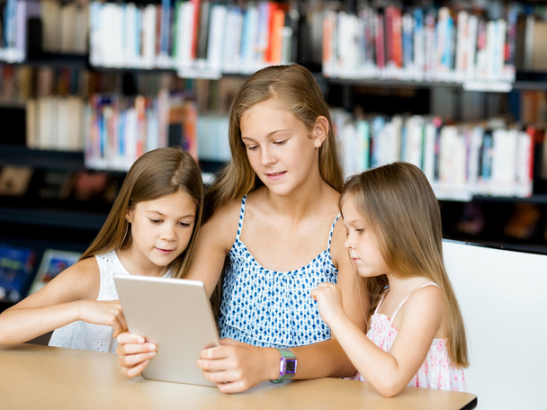 Technology and fun in the library - Foto, Imagem
