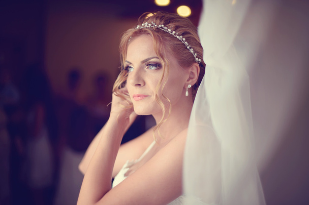 Beautiful bride getting ready for her wedding - Fotoğraf, Görsel