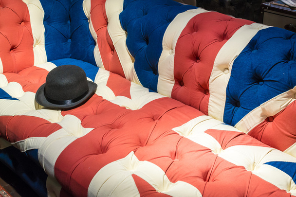 Flaga Unii Jack angielski Sofa i kapelusz melonik - Zdjęcie, obraz