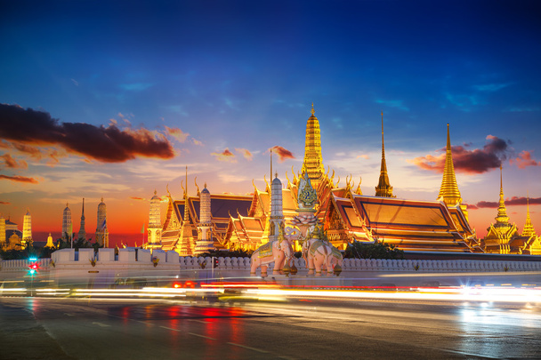 wat phra kaew - der Tempel des smaragdgrünen Buddha in Bangkok Thailand - Foto, Bild