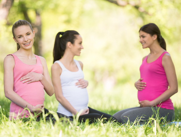 Pregnant fitness - Foto, Imagen