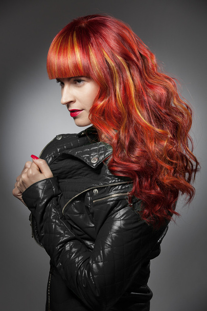 Рыжие волосы. Портрет девушки моды
 - Фото, изображение
