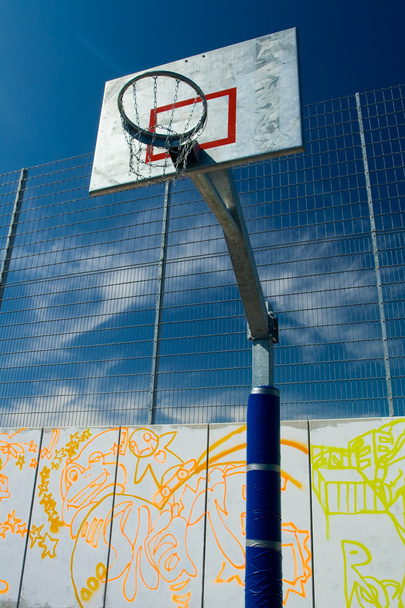 ストリート バスケット ボール コート - 写真・画像