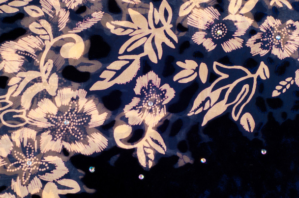 textury hedvábné tkaniny. tmavě modrá s zlata malované květy - Fotografie, Obrázek