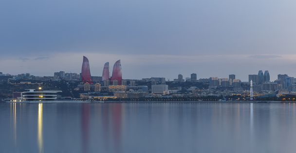Панорама приморского бульвара в Баку Азербайджан
 - Фото, изображение