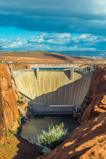パウエル湖ダム、アリゾナ州ページの橋 - 写真・画像