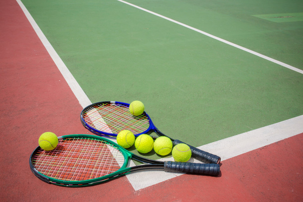 tennis racket and balls on the tennis court - Photo, Image