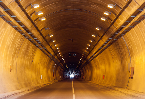 tunel - Zdjęcie, obraz