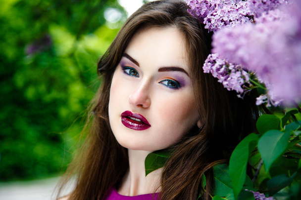 Beautiful woman with fashion makeup - Foto, imagen