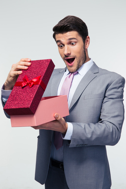Businessman opening gift box - Fotografie, Obrázek