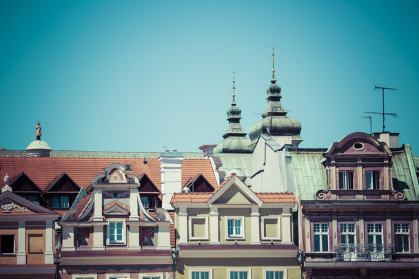 Casas e Prefeitura em Old Market Square, Poznan, Polônia
 - Foto, Imagem