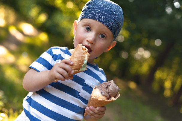 Boy eating icecream  - Photo, Image