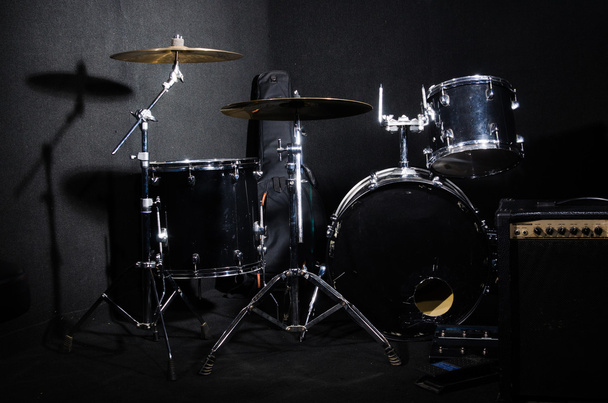 Schlagzeug-Set im Club - Foto, Bild