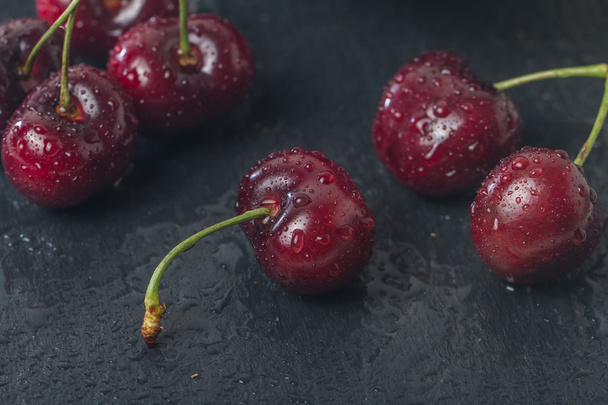  Sweet cherry fruit with water drops  - Valokuva, kuva