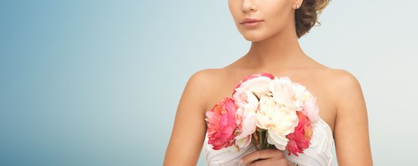 bride or woman with bouquet of flowers - Fotografie, Obrázek