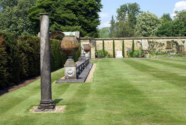 Jardin du château de Hever à Hever, Edenbridge, Kent, Angleterre
 - Photo, image