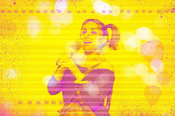 Kadının derme çatma bir mikrofona şarkı. Fotoğraf kolaj pop sanat tarzı - Fotoğraf, Görsel