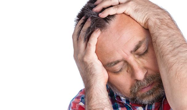 Älterer Mann leidet unter Kopfschmerzen - Foto, Bild