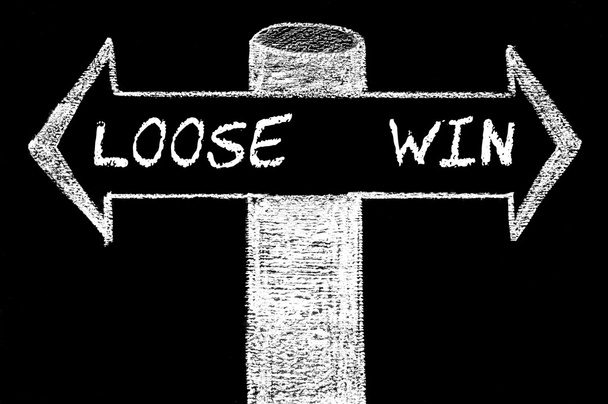 Frecce opposte con Loose versus Win
 - Foto, immagini