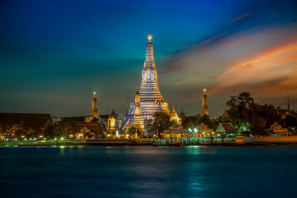 Ват Арун - мэр города Даун в Бангкоке, Таиланд
 - Фото, изображение