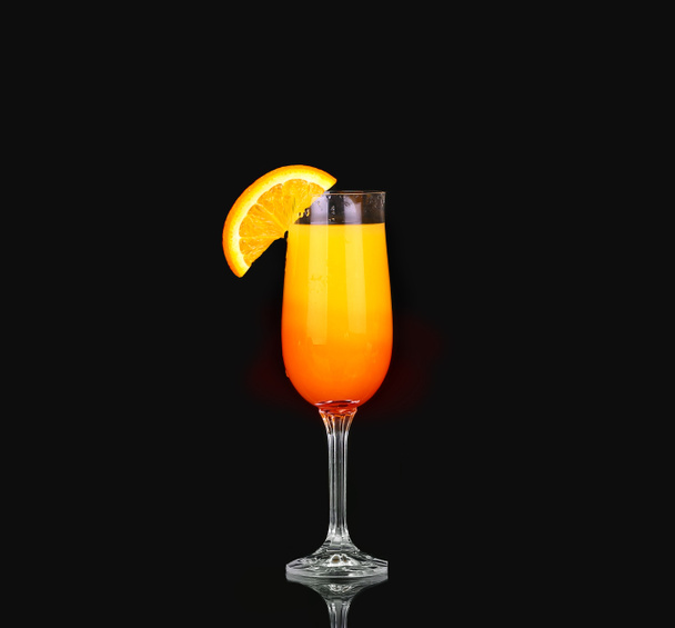 Copa de cóctel Mimosa en negro. elemento de diseño
 - Foto, Imagen