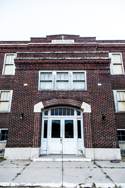 Escuela abandonada
 - Foto, imagen