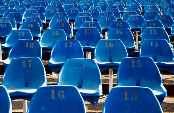μπλε καρέκλες στις κερκίδες - Φωτογραφία, εικόνα