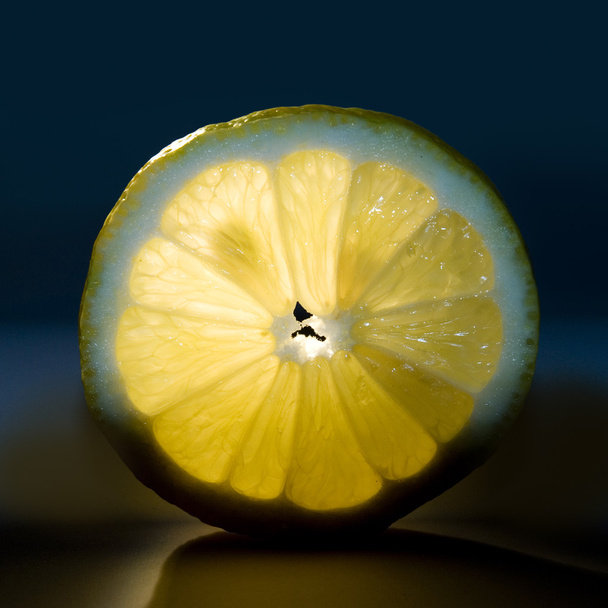 Trancher le citron
 - Photo, image