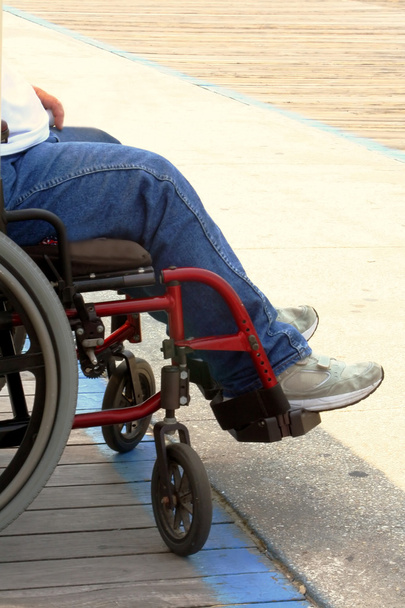 Rollstuhl auf der Promenade - Foto, Bild
