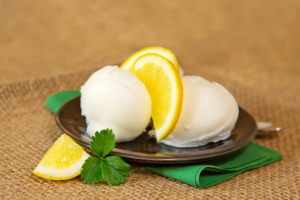 Zmrzlina s citronem . - Fotografie, Obrázek