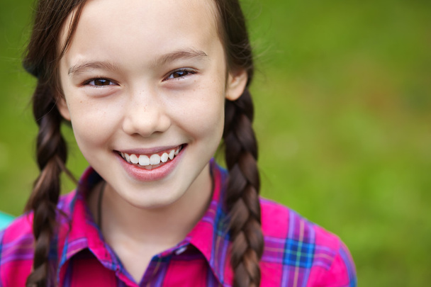 Beautiful smiling teenage girl - Zdjęcie, obraz