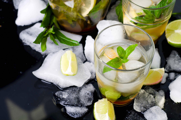 Mojito cocktail  - Foto, afbeelding