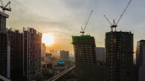 timelapse, Group of worker are building construction or mall, teamwork concept taken at twilight scene as day to night, wide-angle view
 - Кадры, видео