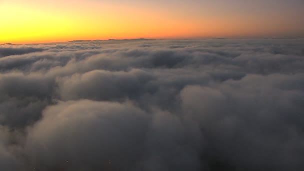 Luchtfoto Californië hemel zonsondergang cloudscape cumulus - Video