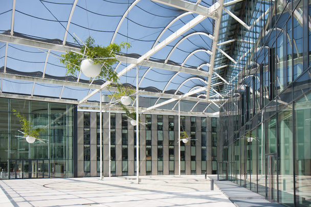 Open vestibule in a modern building with a roof of glass - Фото, зображення