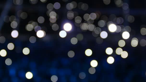 Bokeh πλήθος με φώτα στη συναυλία - Πλάνα, βίντεο