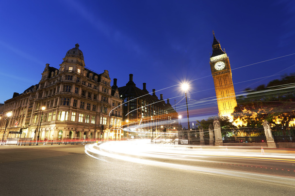Ночной вид на площадь Парламента Лондона, Биг-Бен
 - Фото, изображение