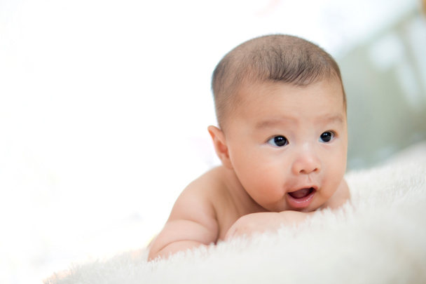 aranyos baba portréja - Fotó, kép