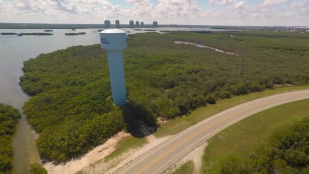 Bonita Springs torre de água aérea 4k vídeo
 - Filmagem, Vídeo