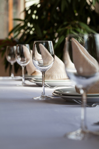 Table set with empty glasses in restaurant - Fotografie, Obrázek