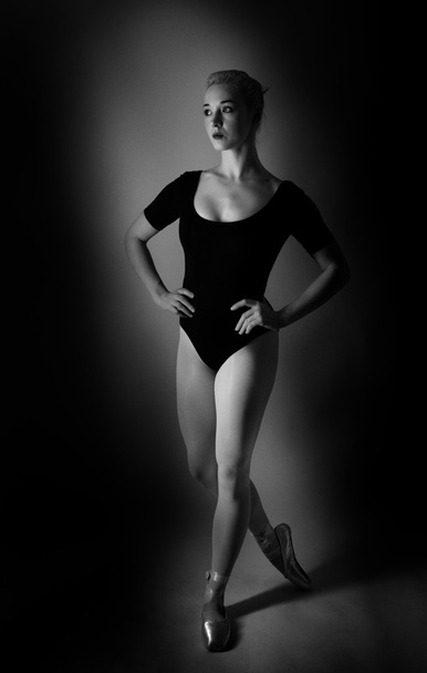 single ballerina dancer - Фото, зображення