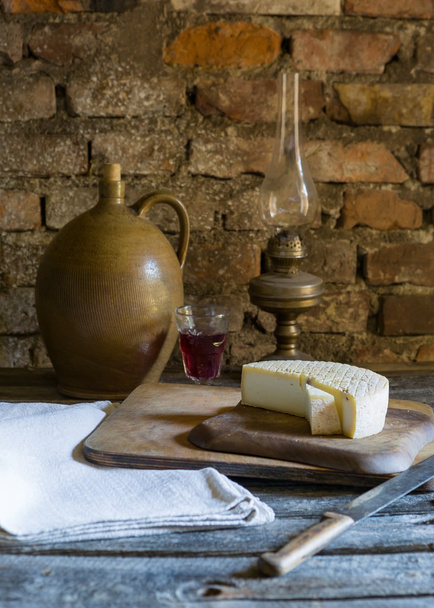 Γαλλικό κατσικίσιο τυρί  - Φωτογραφία, εικόνα
