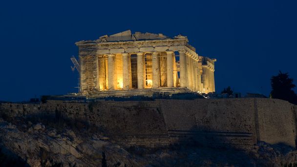 vista del Partenón por la noche
  - Foto, Imagen