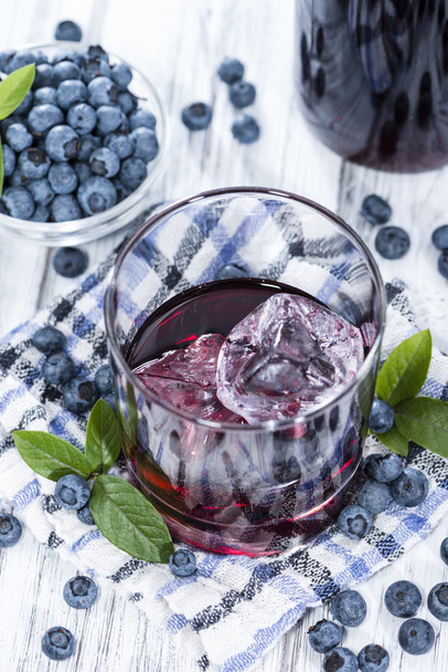 Homemade Blueberry Liqueur - Foto, afbeelding