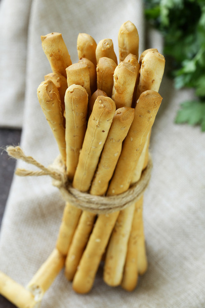закуски хлебные палочки с кунжутом и солью
 - Фото, изображение