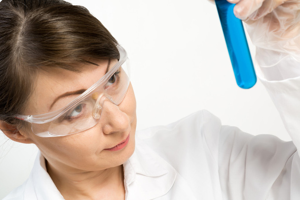 Attractive female scientist making tests - Fotó, kép