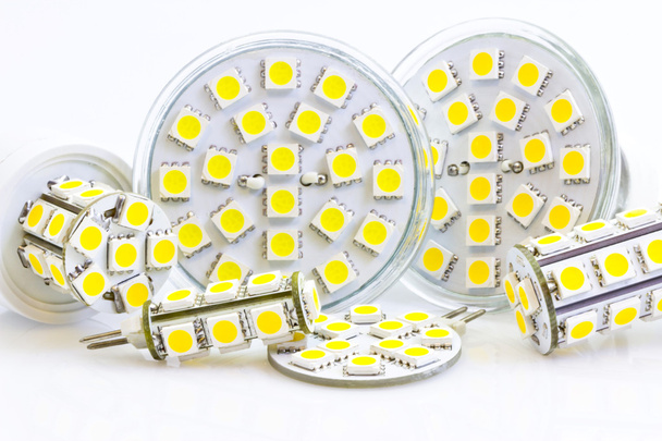 Várias lâmpadas LED com LEDs SMD de 3 chips
 - Foto, Imagem