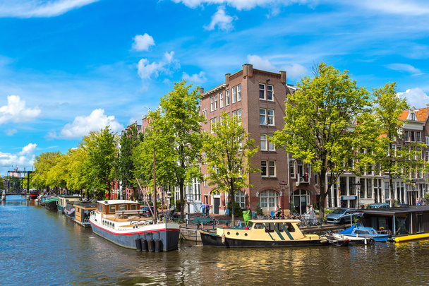 Amsterdam kanalları ve Hollanda'da tekneler - Fotoğraf, Görsel