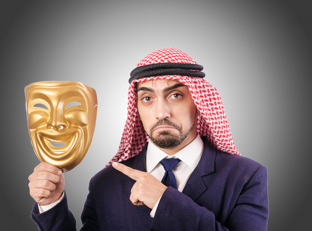 Arabi liikemies vastaan kaltevuus
  - Valokuva, kuva